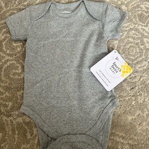 Burt's Bees Baby Heather Gray Bodysuit onesie new with tags 0-3 months